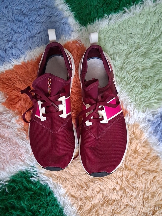 New Balance Shoes - New Balance Maroon Sneakers with Pink Accent Womes 8